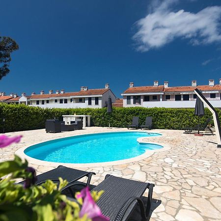 Holiday Home Ore Малинска Экстерьер фото