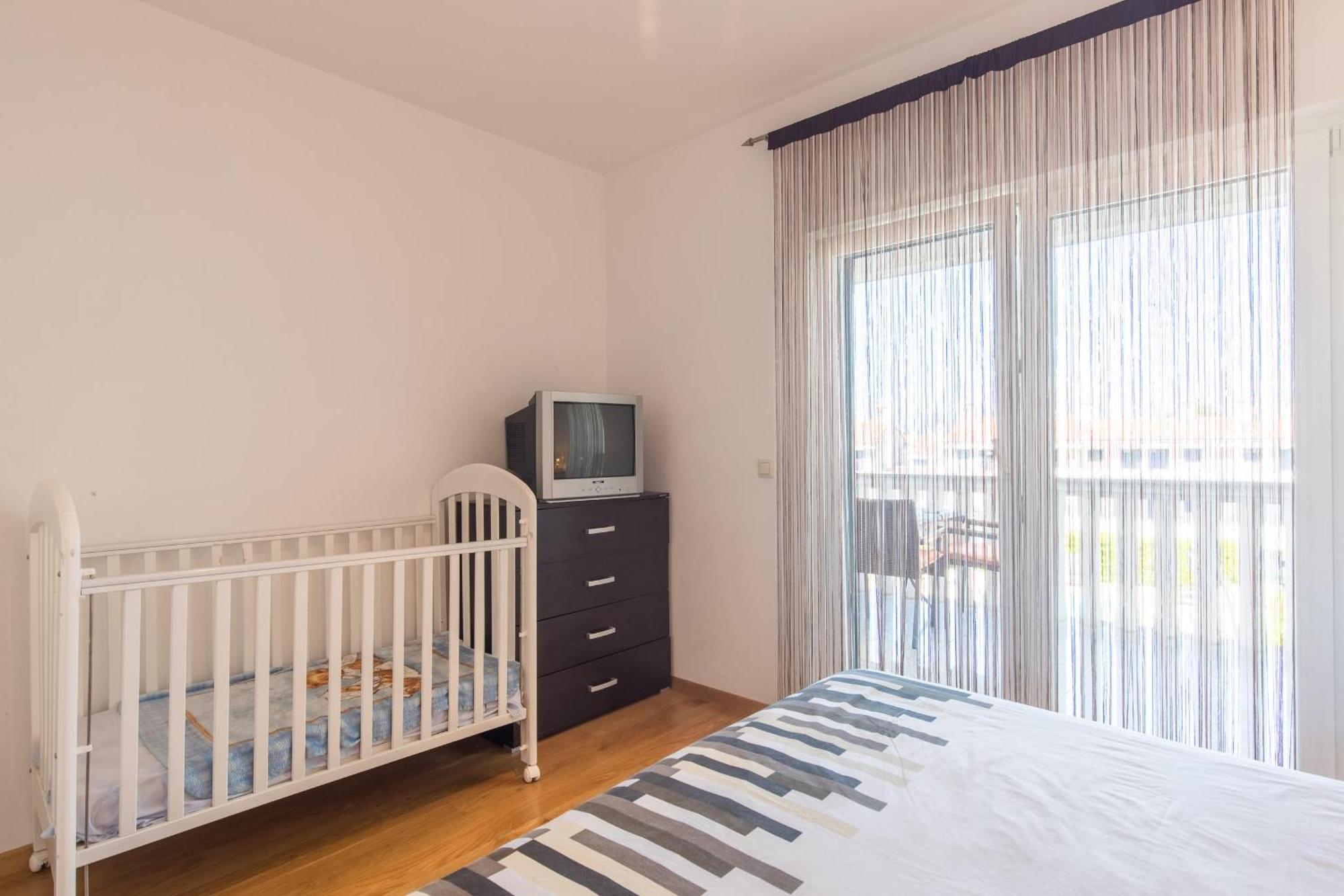 Holiday Home Ore Малинска Экстерьер фото