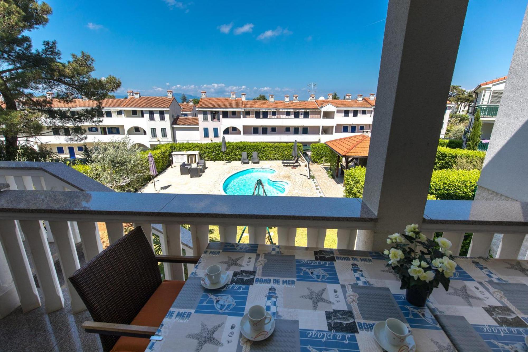 Holiday Home Ore Малинска Экстерьер фото